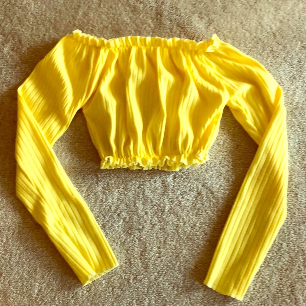Yellow off the shoulder elastic crop top